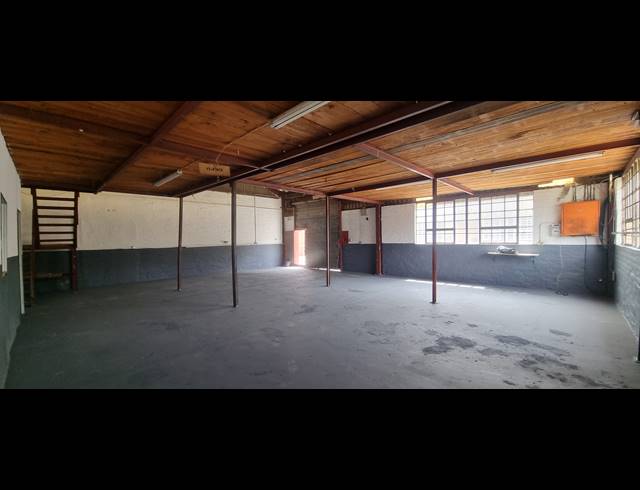 260M² OFFICE TO LET IN QUEENSMEAD INDUSTRIA